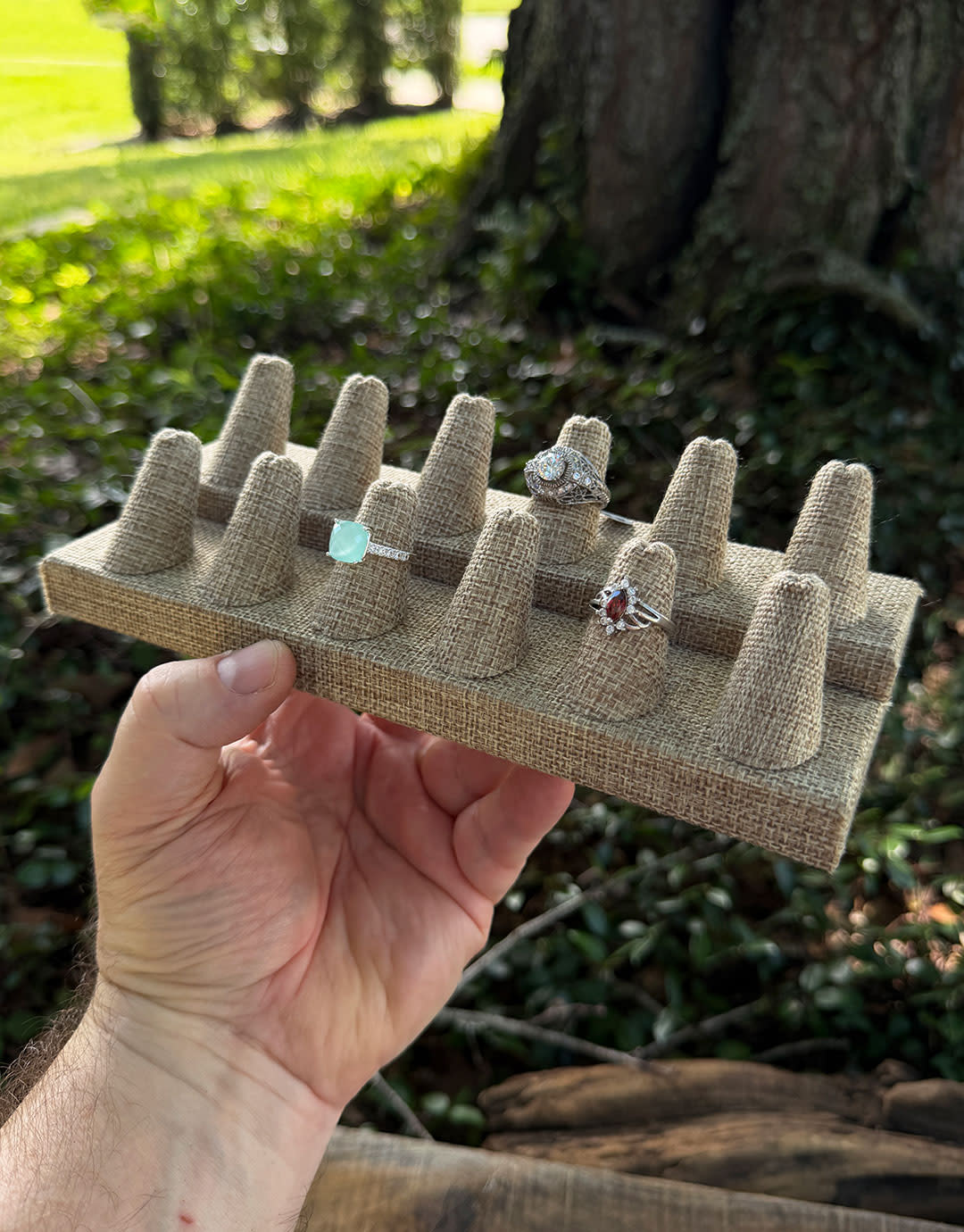 DRG3252 = Burlap Twelve Ring Finger Display 8-3/8'' x 3-1/4'' x 2-3/8''H