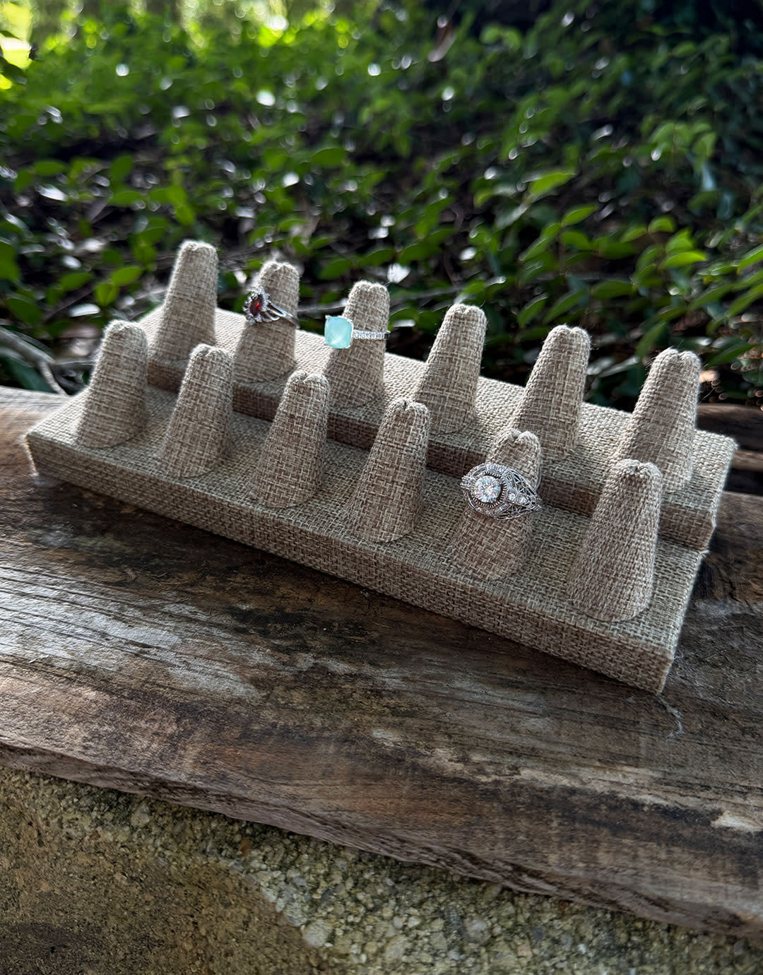 DRG3252 = Burlap Twelve Ring Finger Display 8-3/8'' x 3-1/4'' x 2-3/8''H