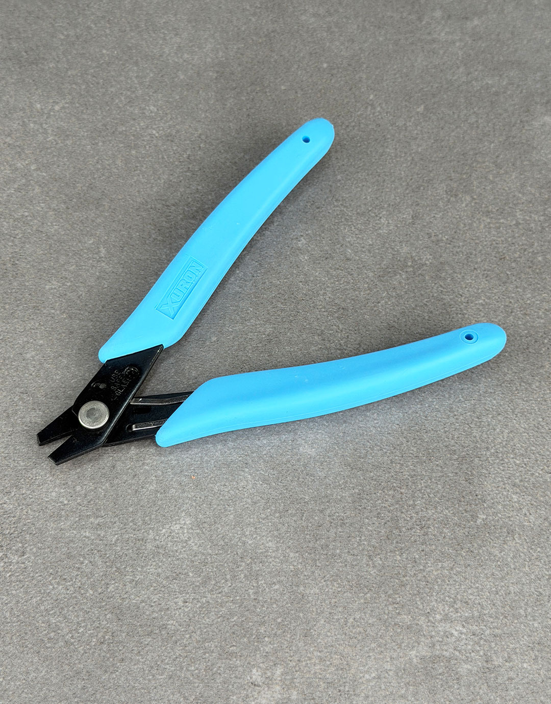 Xuron PL4691 = Xuron Double Flush Wire Cutter