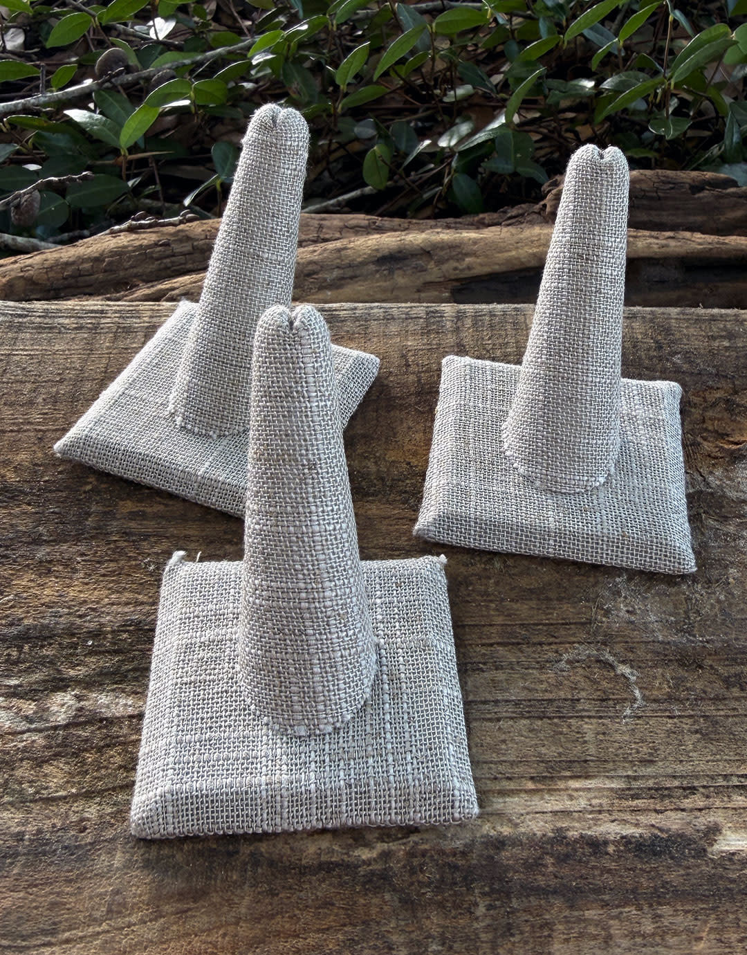 DRG7241 = Grey Linen Single Ring Finger Display Square Base 2'' x 2-1/2'' x 2-3/8''H (Pkg of 3)