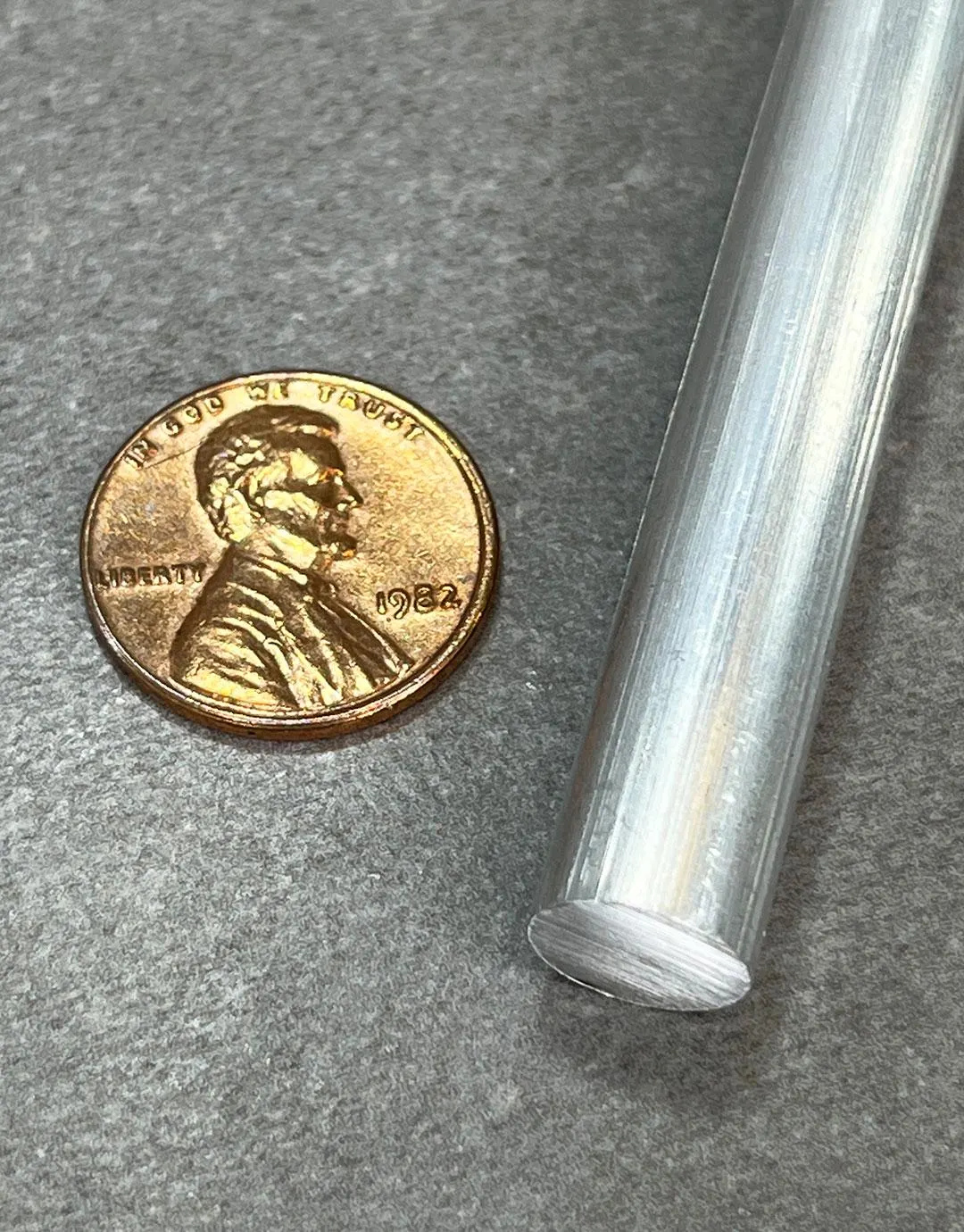 ARWR = Round Aluminum Rod 12" long