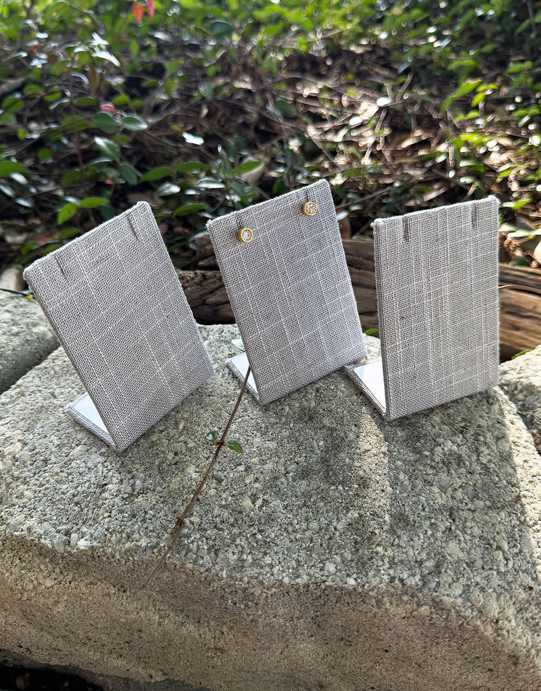 DER7001 = Grey Linen Earring Display 2-1/2'' wide x 3-1/2'' high (Pkg of 3)