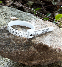 GemOro GA196 = Multisizer White Plastic Finger Gauge Strip (Pkg of 5)