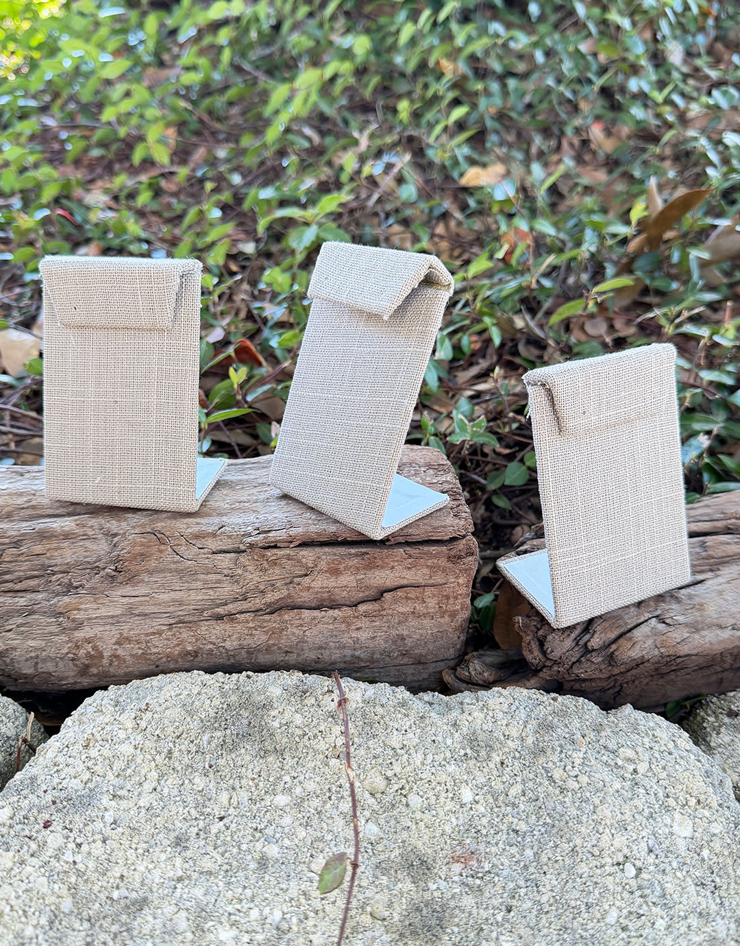 DER7002 = Grey Linen Earring Stand with Flap 2-3/8'' x 1-1/2'' x 3-3/8'' high (Pkg of 3)