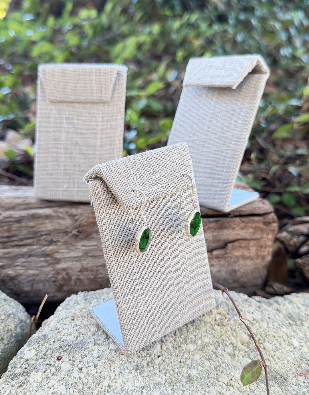 DER7002 = Grey Linen Earring Stand with Flap 2-3/8'' x 1-1/2'' x 3-3/8'' high (Pkg of 3)