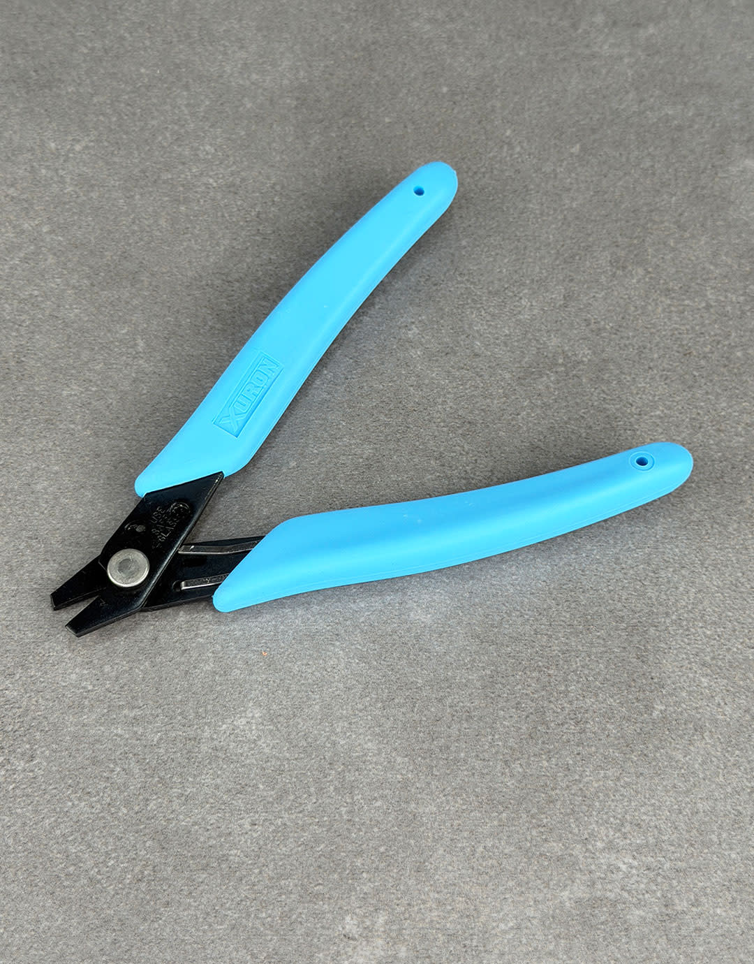 Xuron PL4691 = Xuron Double Flush Wire Cutter