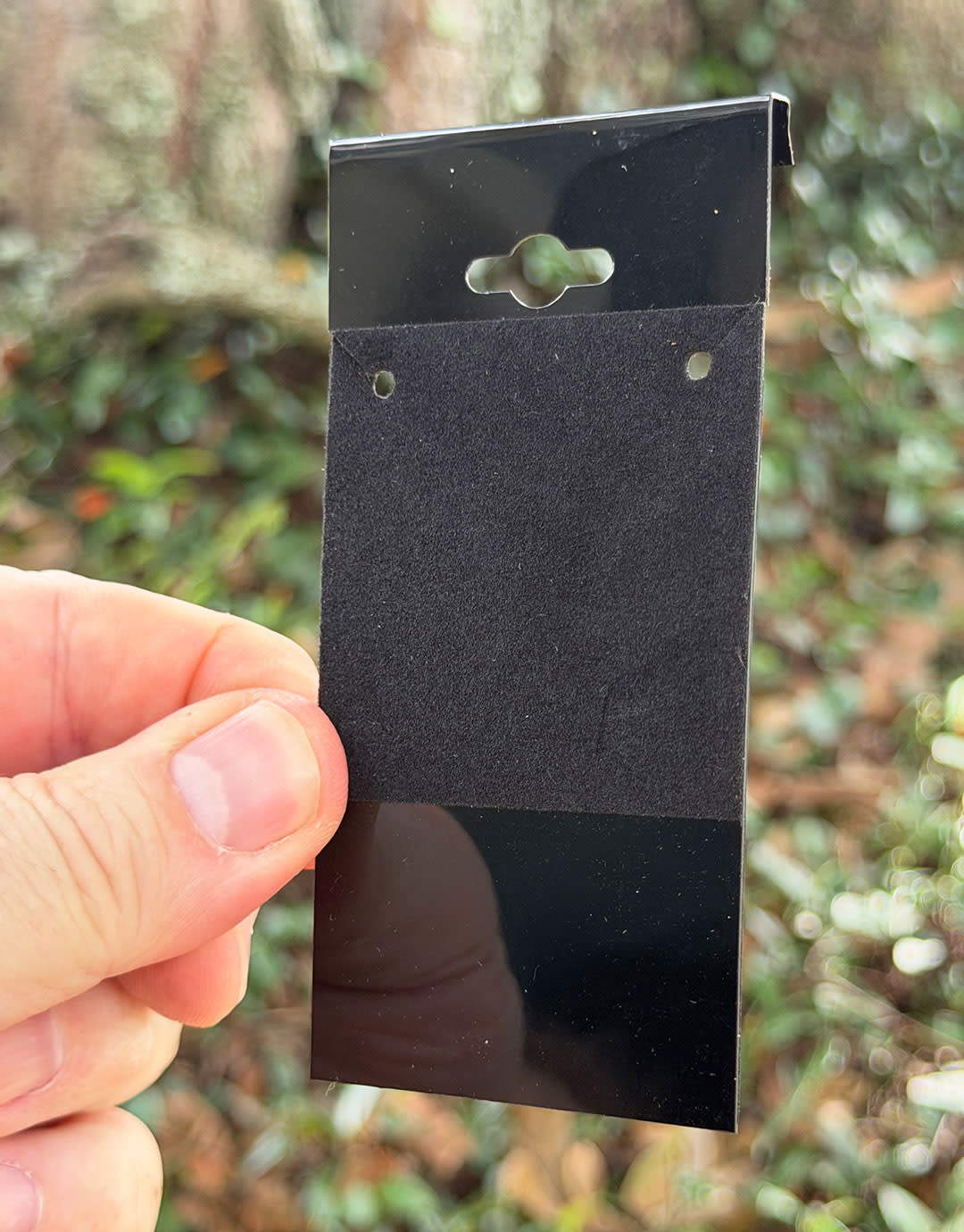 DCH800 = Hanging Necklace Card Black  2 x 4''  ''PLAIN'' (Pkg of 100)