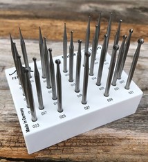 Panther Burs 77.1099 = ROUND BUR SET TUNGSTEN/VANADIUM 24pcs (0.4 to 3.1mm)