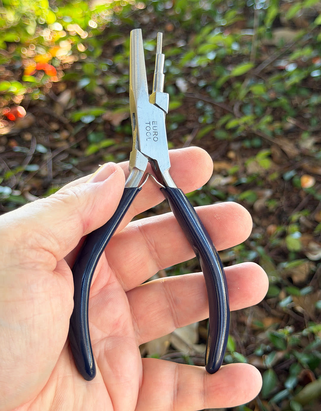 Eurotool PL7470 = Looping Pliers with Stepped Jaw and Flat Jaw by Eurotool