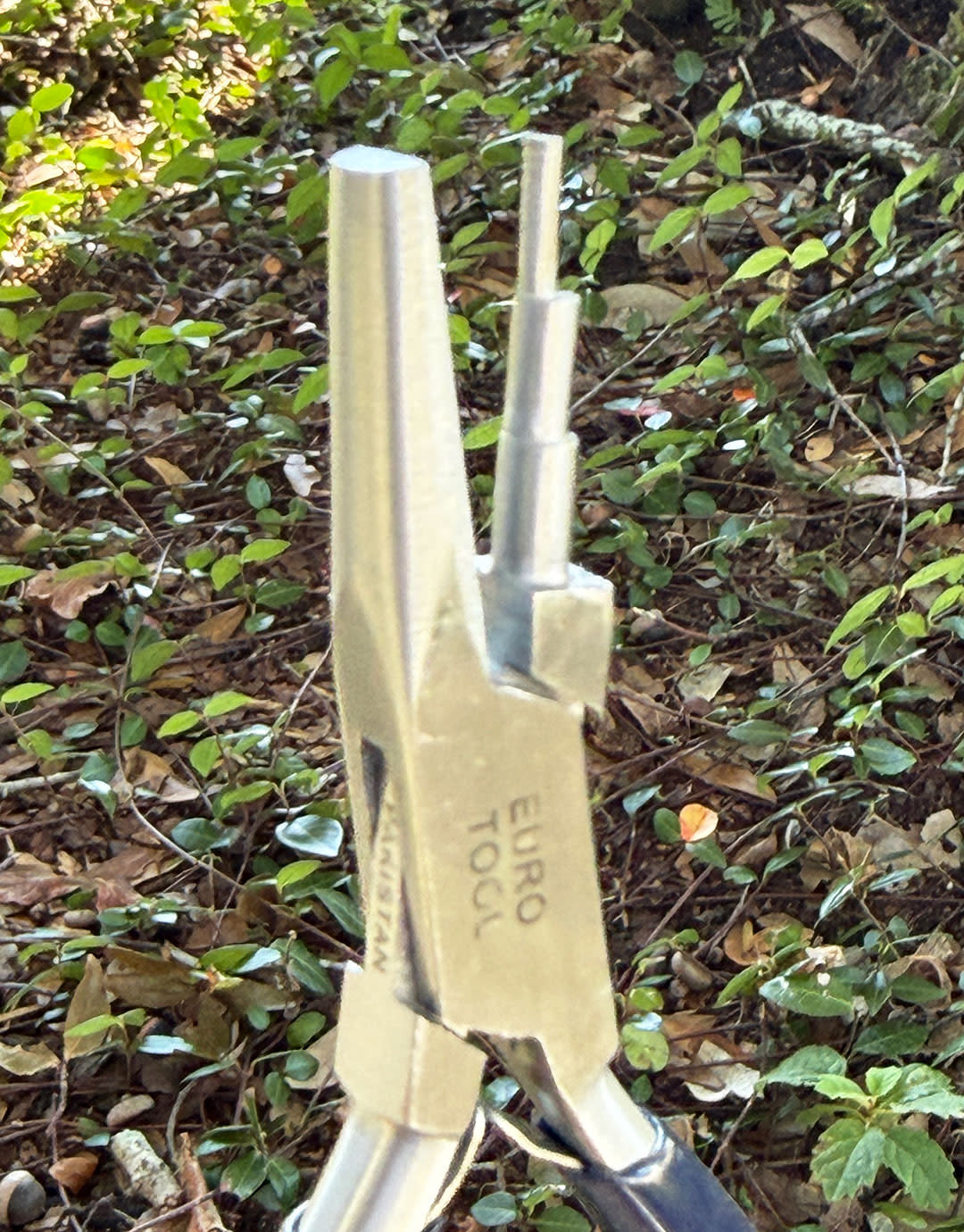 Eurotool PL7470 = Looping Pliers with Stepped Jaw and Flat Jaw by Eurotool