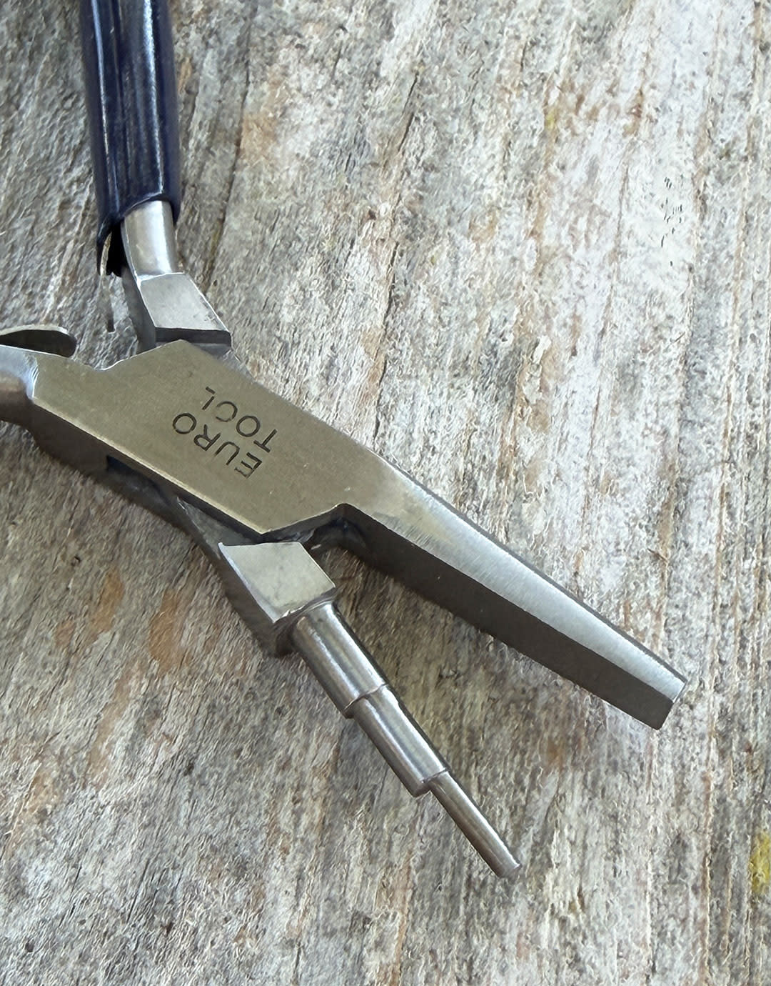 Eurotool PL7470 = Looping Pliers with Stepped Jaw and Flat Jaw by Eurotool