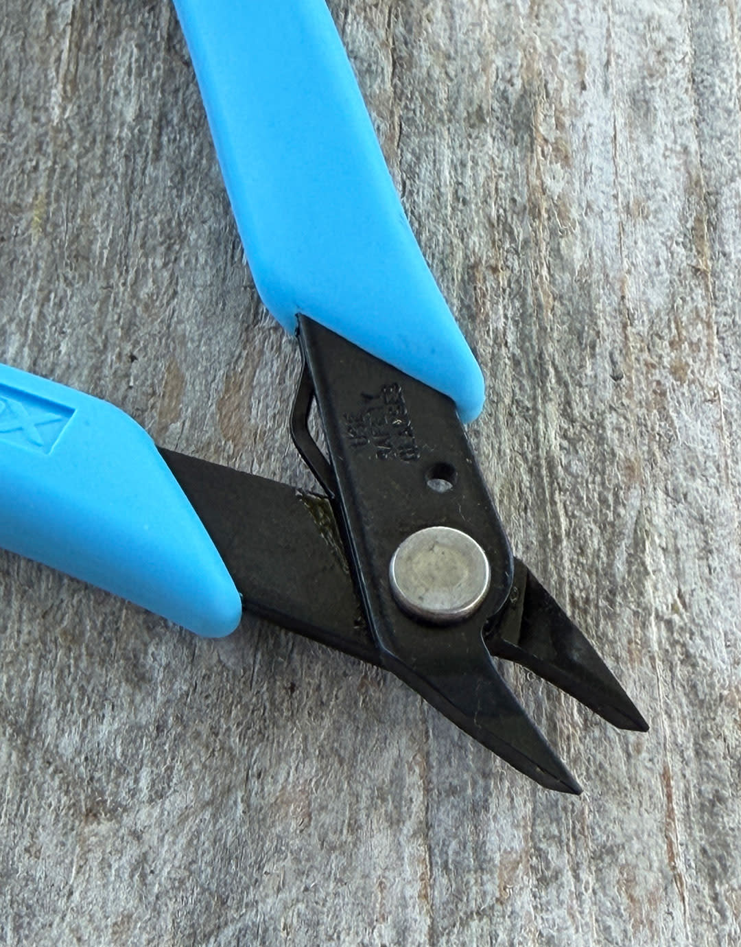 Xuron PL4487 = Jump Ring Plier with Chisel Nose by Xuron