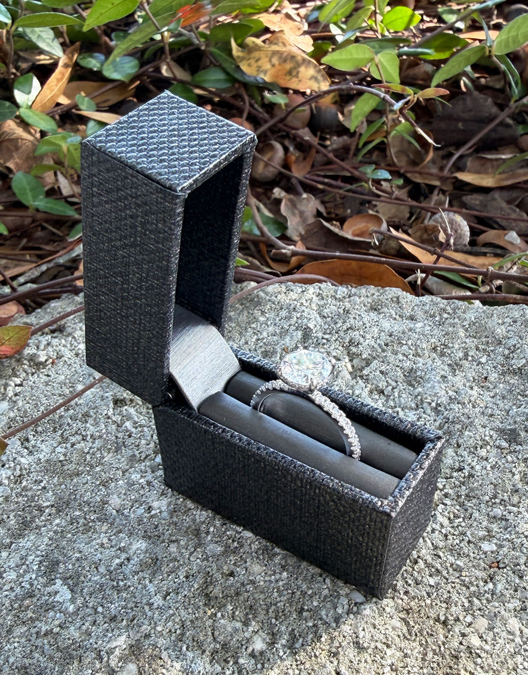 DBX6020 = Mini Proposal Engagement Ring Box Grey/Black