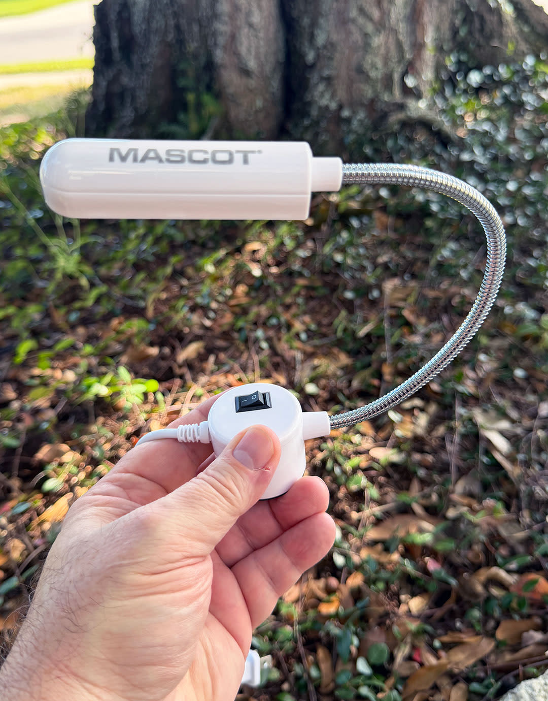 LM3122 = Magnetic Gooseneck Lamp