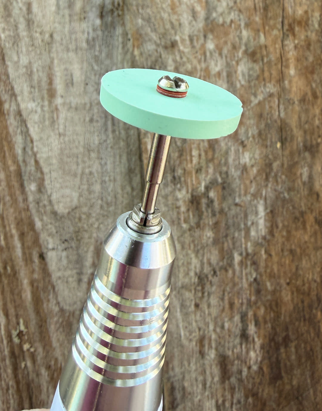 Dedeco ST9457 = Sunburst 7/8" x 1/8" Wheels - Light Green 14000grit (pkg/6)