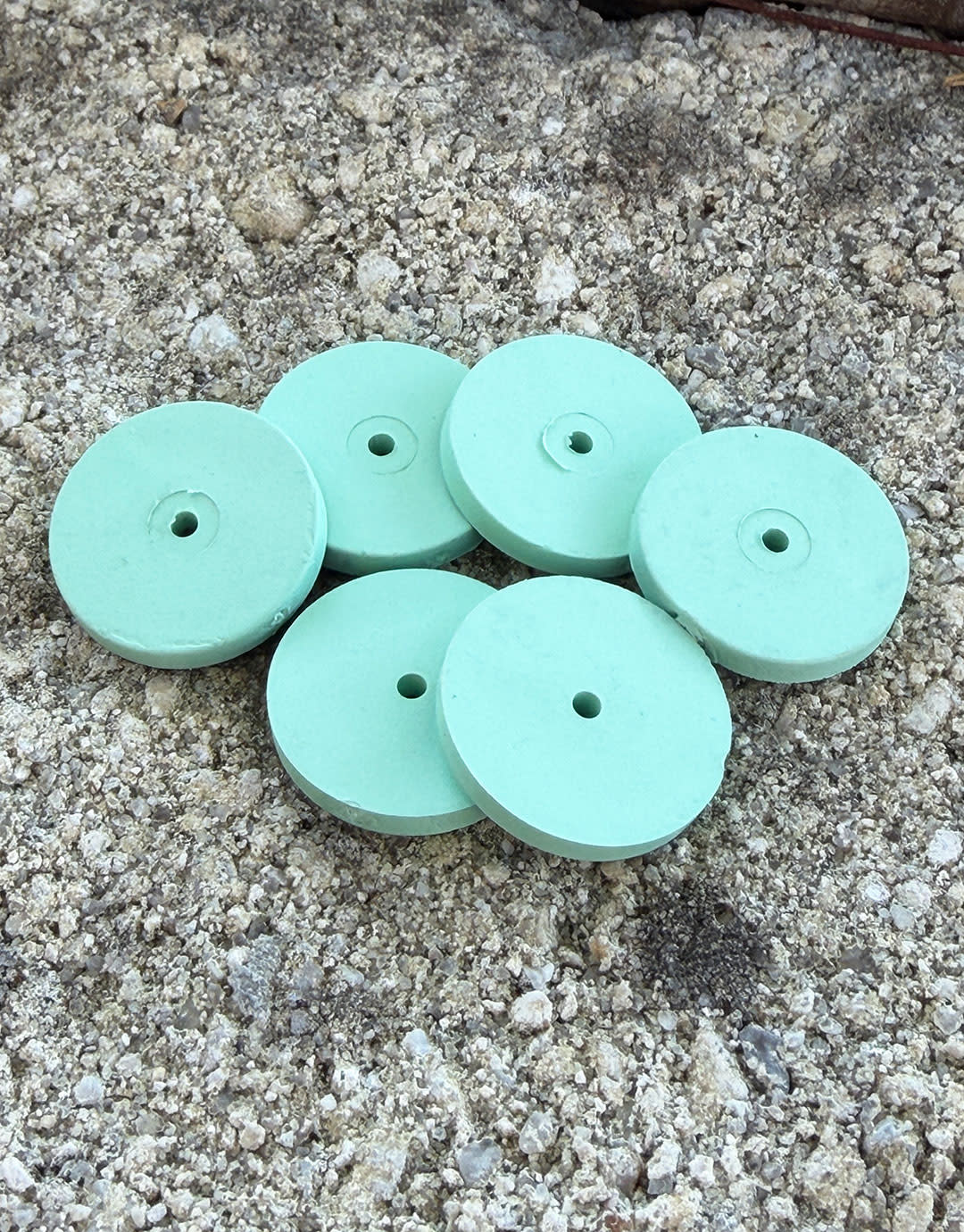 Dedeco ST9457 = Sunburst 7/8" x 1/8" Wheels - Light Green 14000grit (pkg/6)