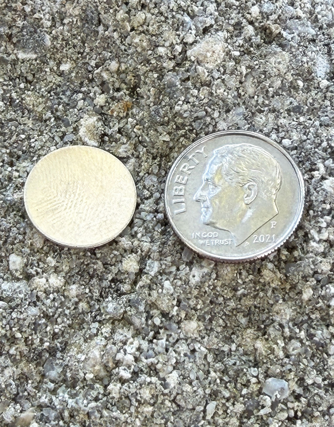 MSN10224 = NICKEL SILVER SHAPE - ROUND 24ga 1/2''  (Pkg of 6)