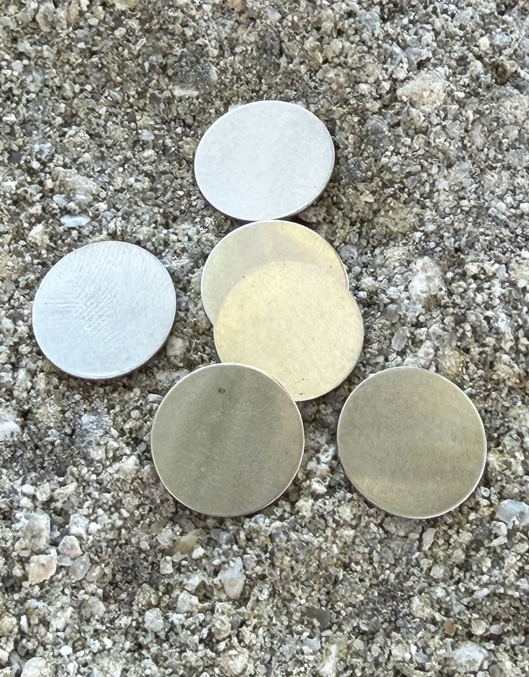 MSN10224 = NICKEL SILVER SHAPE - ROUND 24ga 1/2''  (Pkg of 6)