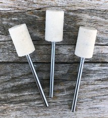 17.121 = Mounted Felt Cylinder 3/32'' Shank (Pkg of 3)