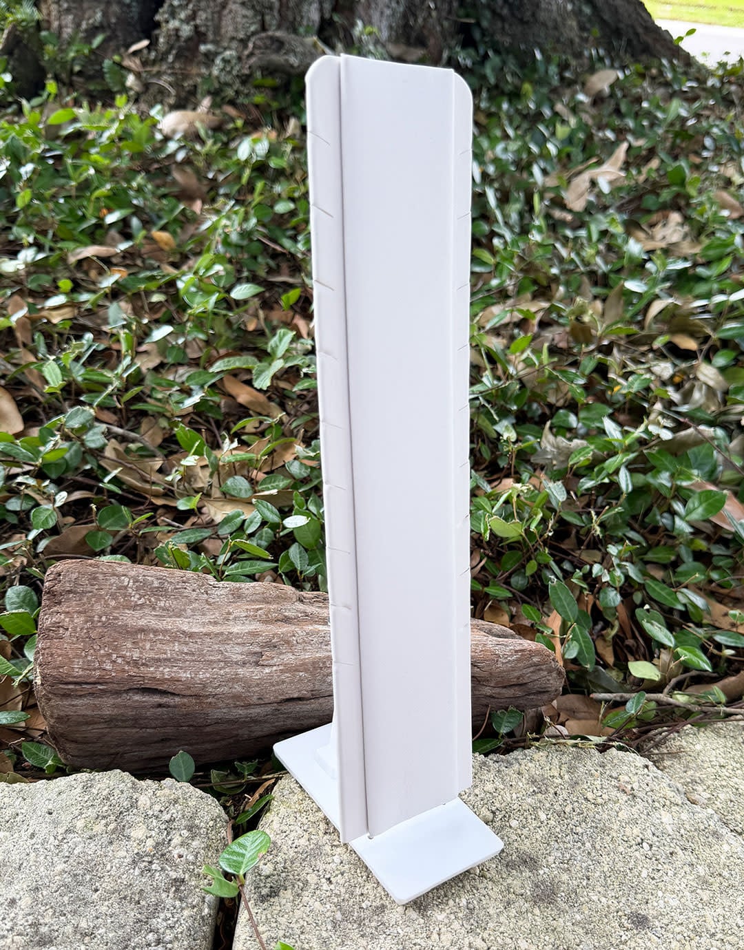 DCH6991 = White Leatherette Multi Necklace Stand