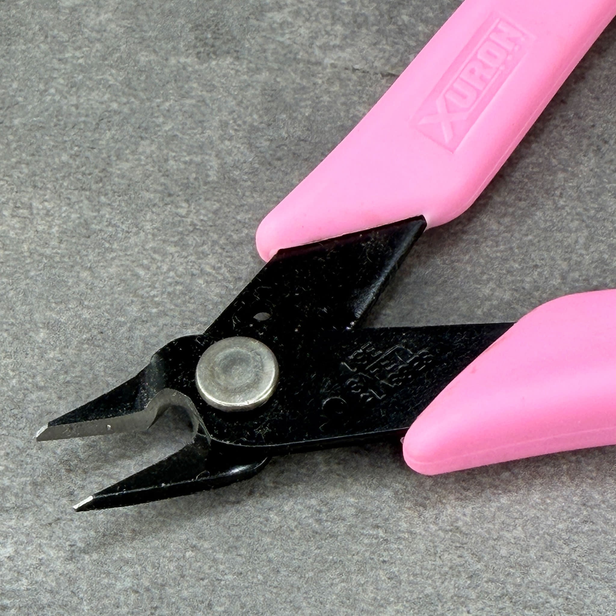 Xuron PL4170P = Xuron Flush Micro Cutting Shear with Pink Handles