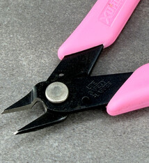 Xuron PL4410P = Xuron Micro Flush Cutting Shear #410 with Pink Handles
