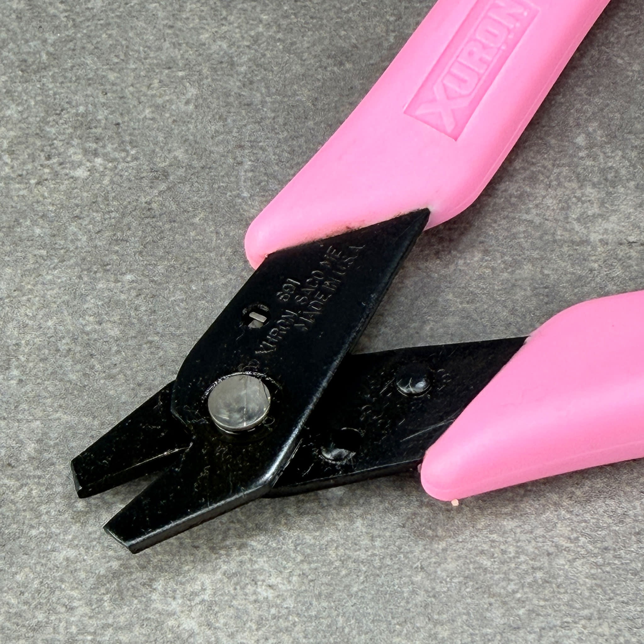 Xuron PL4691P = Xuron Double Flush Wire Cutter with Pink Handles