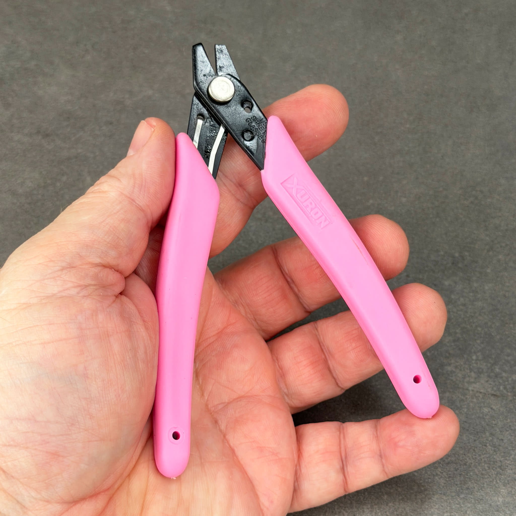 Xuron PL4691P = Xuron Double Flush Wire Cutter with Pink Handles