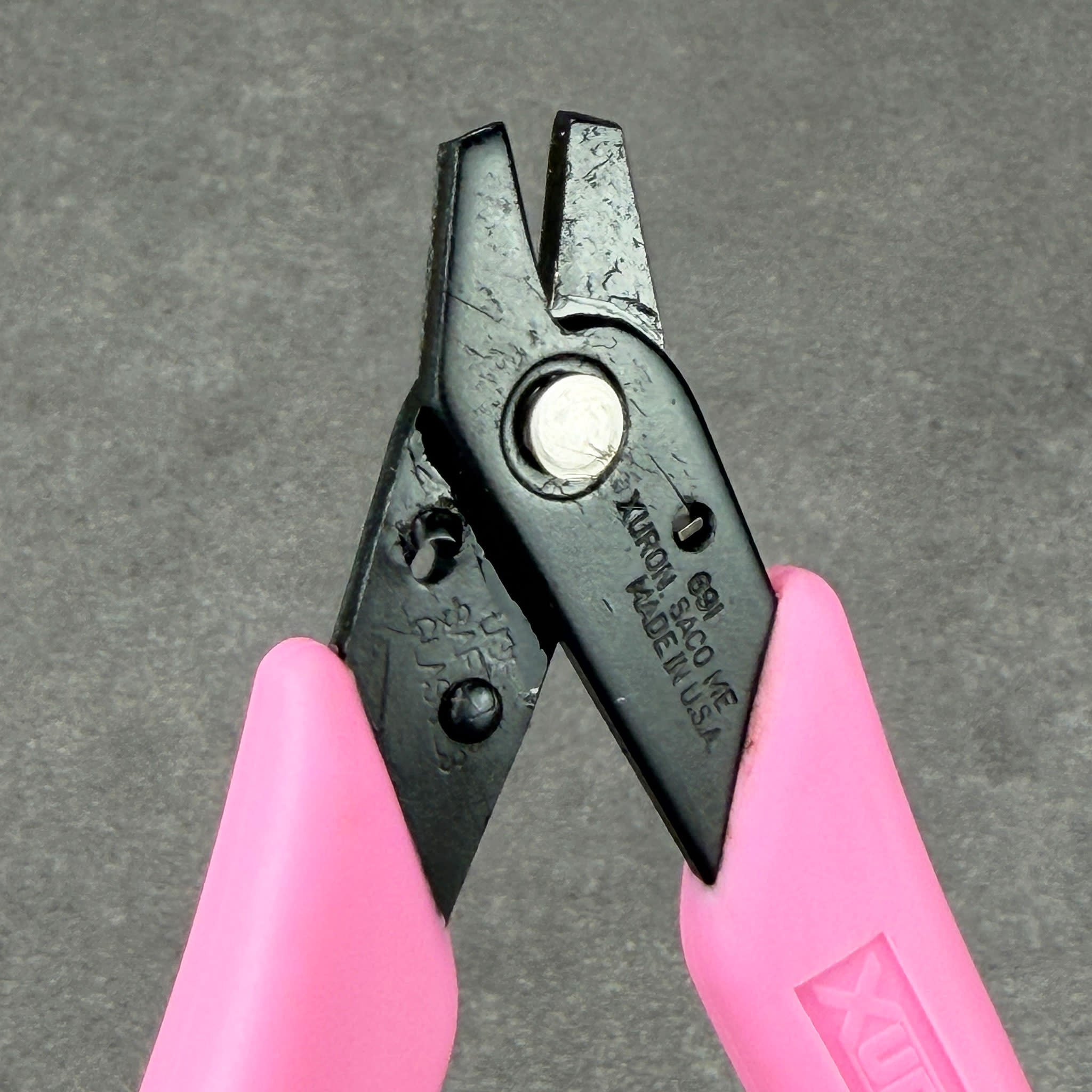 Xuron PL4691P = Xuron Double Flush Wire Cutter with Pink Handles