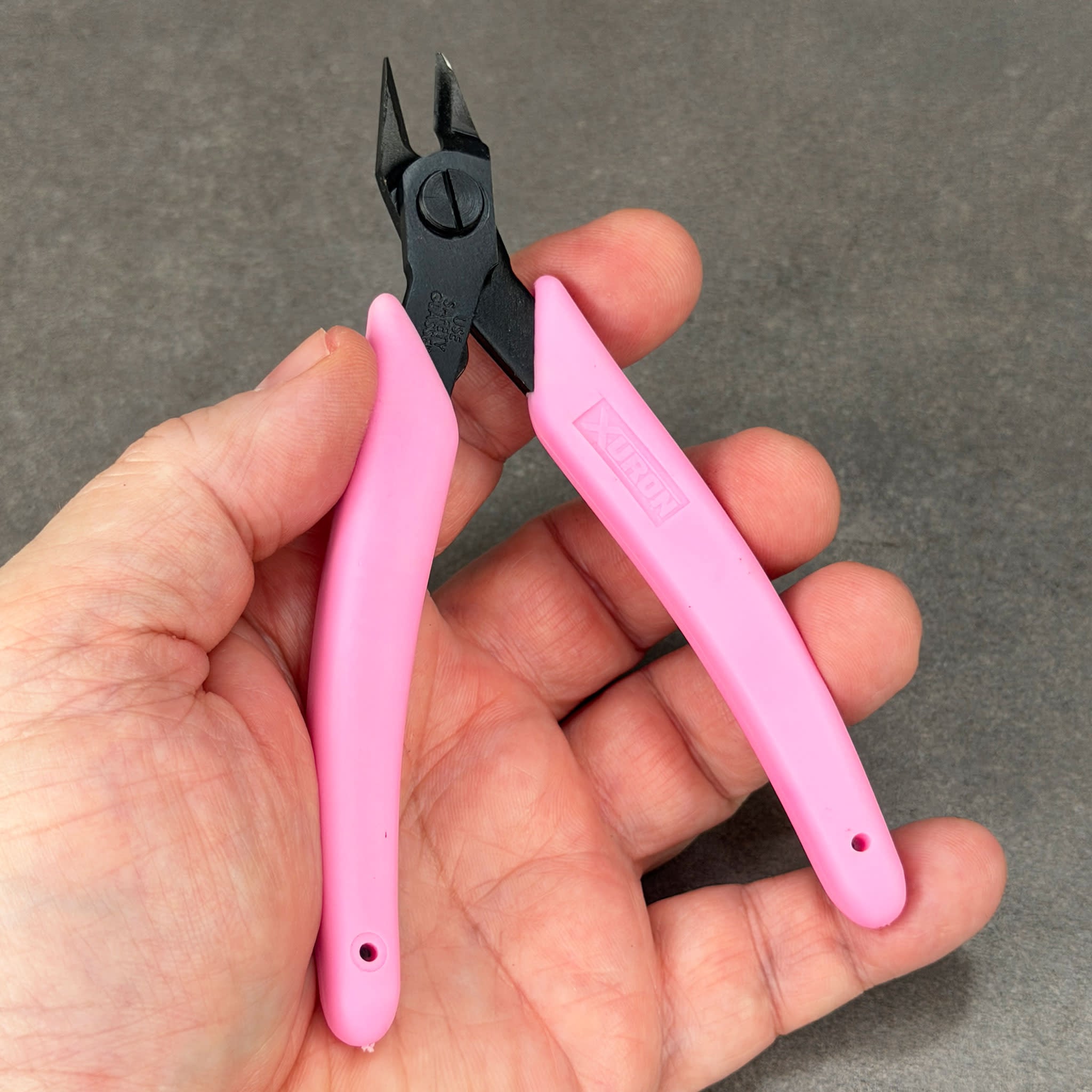 Xuron PL49200P = Xuron Tapered Head Flush Cutting Micro Shear with Pink Handles