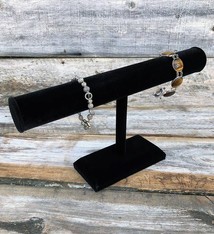 DBR1192 = VELVET BRACELET T BAR 12''W x 7''H