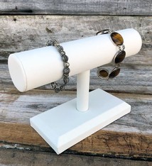 DBR6190 = LEATHERETTE BRACELET T BAR 7''x5''