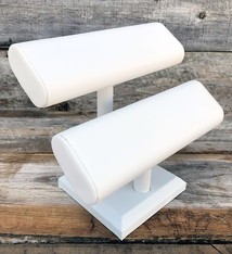 DBR6196 = Bracelet T-Bar Double Oval White Leatherette