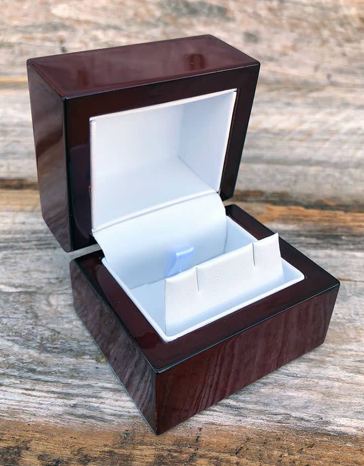 DBX4013 = Rosewood Earring Box (Each)