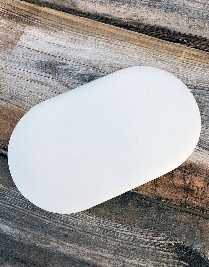 DIS6312 = White Leatherette Oval Display Pad 4'' x 7'' (Pkg/2)