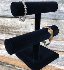 DBR1181 = Velvet Bracelet Double T-Bar 10-1/2''x8-1/4''H