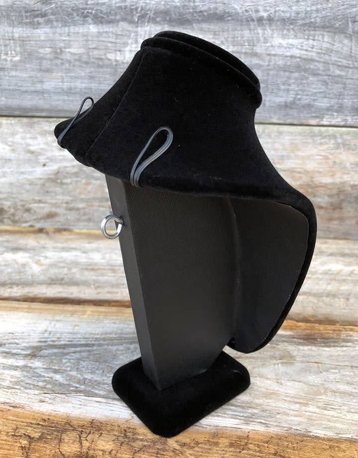 DCH1893 = Black Velvet Necklace Bust 7''H