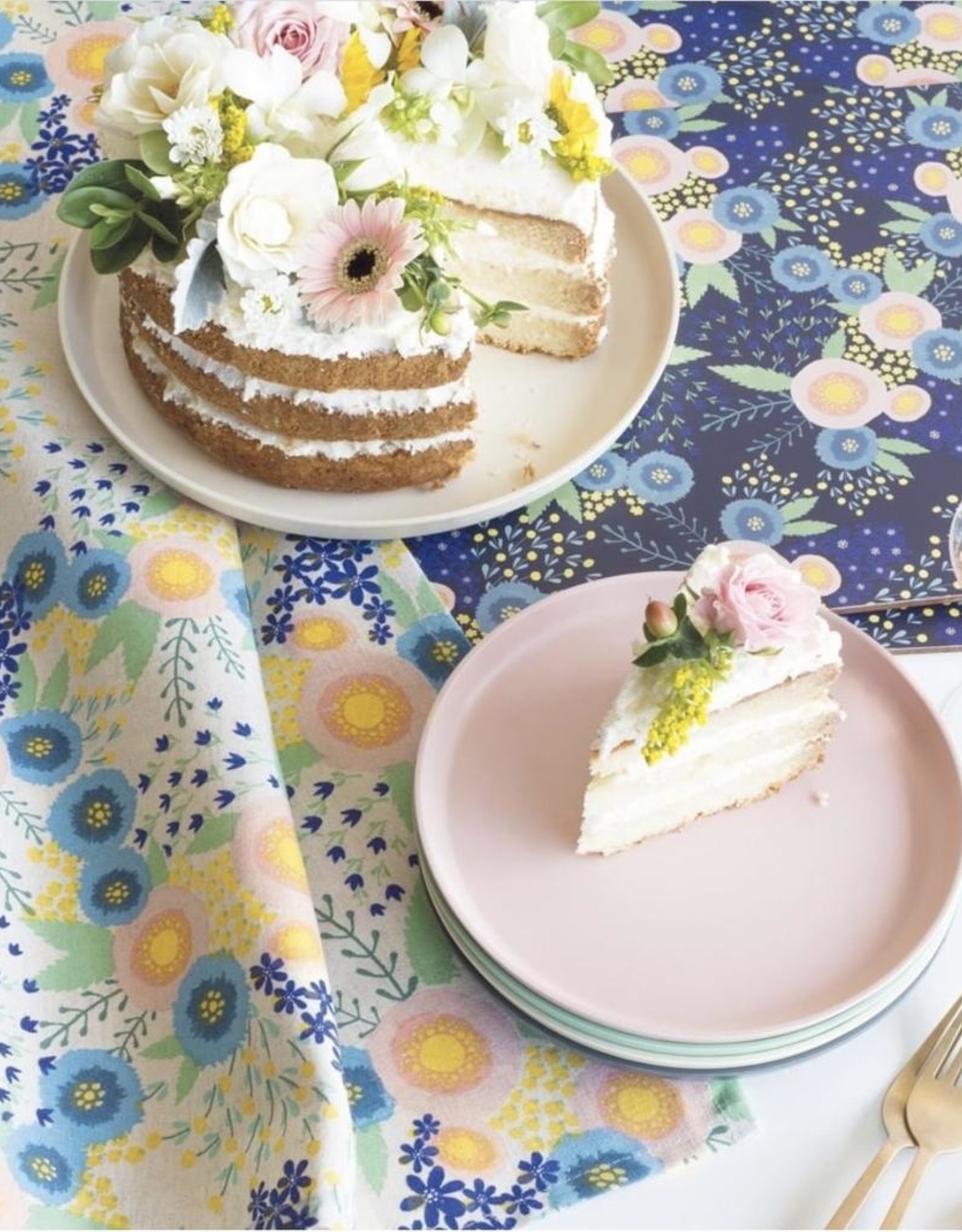 Rosa Table Runner