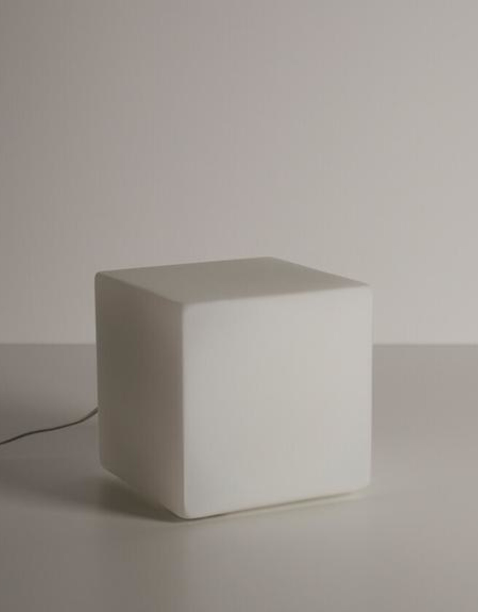 EQ3 Boxy Table Lamp- Large