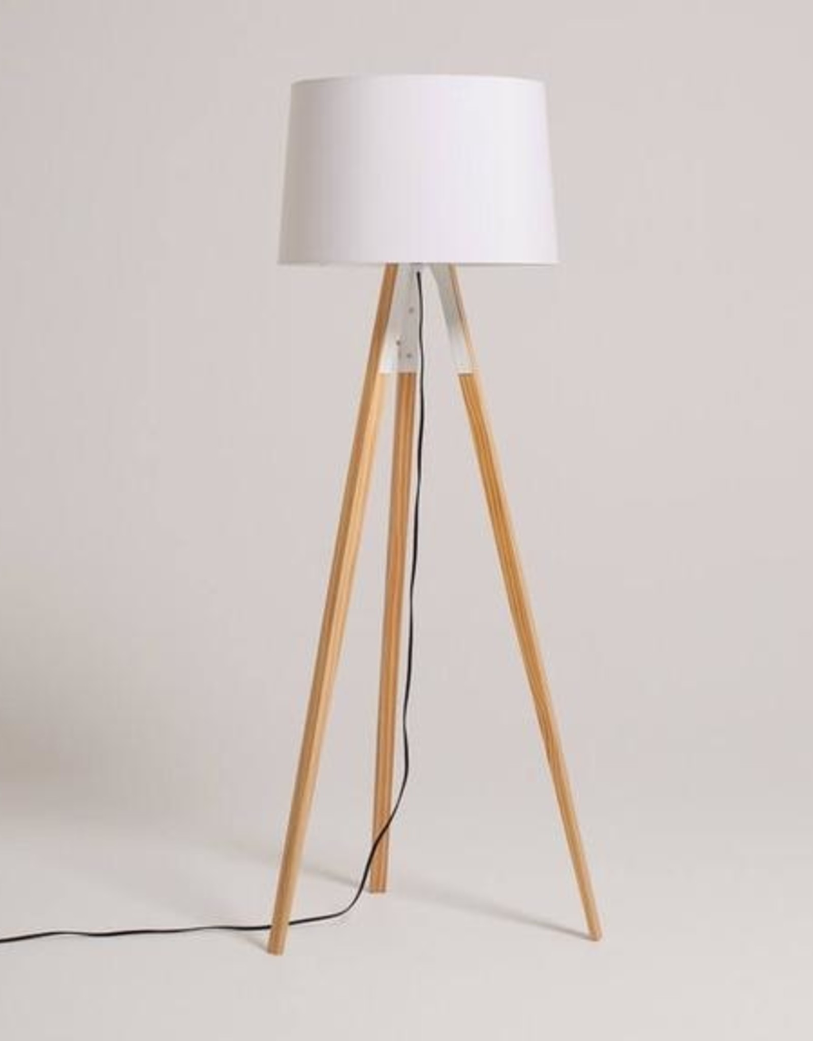 EQ3 Axle Floor Lamp - White