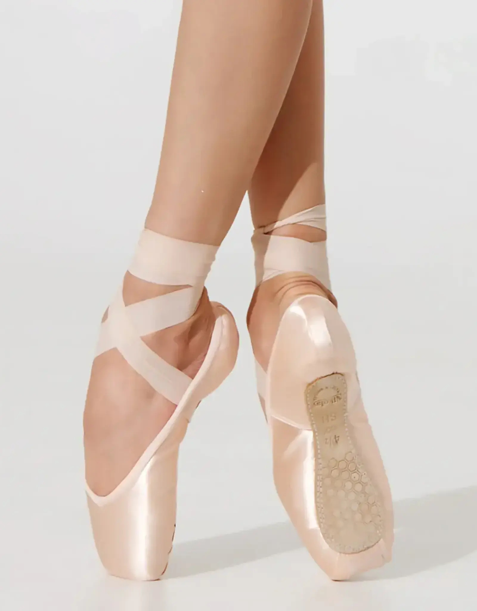 Nikolay Stream Pointe Hard Shank