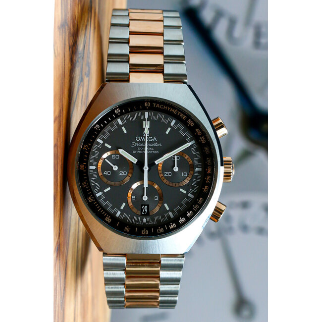 Omega Watches OMEGA SPEEDMASTER MARK II CO‑AXIAL CHRONOGRAPH 42.4 X 46.2 MM