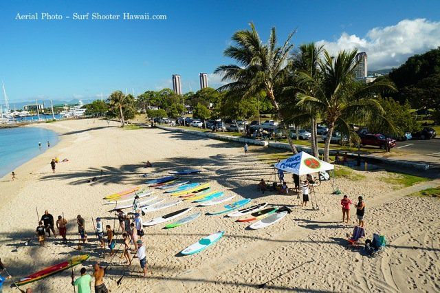 Save Makai Curb Parking at Ala Moana Beach Park