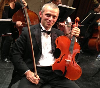 Gherman Markosian with a Pellegrina viola made by David Rivinus.