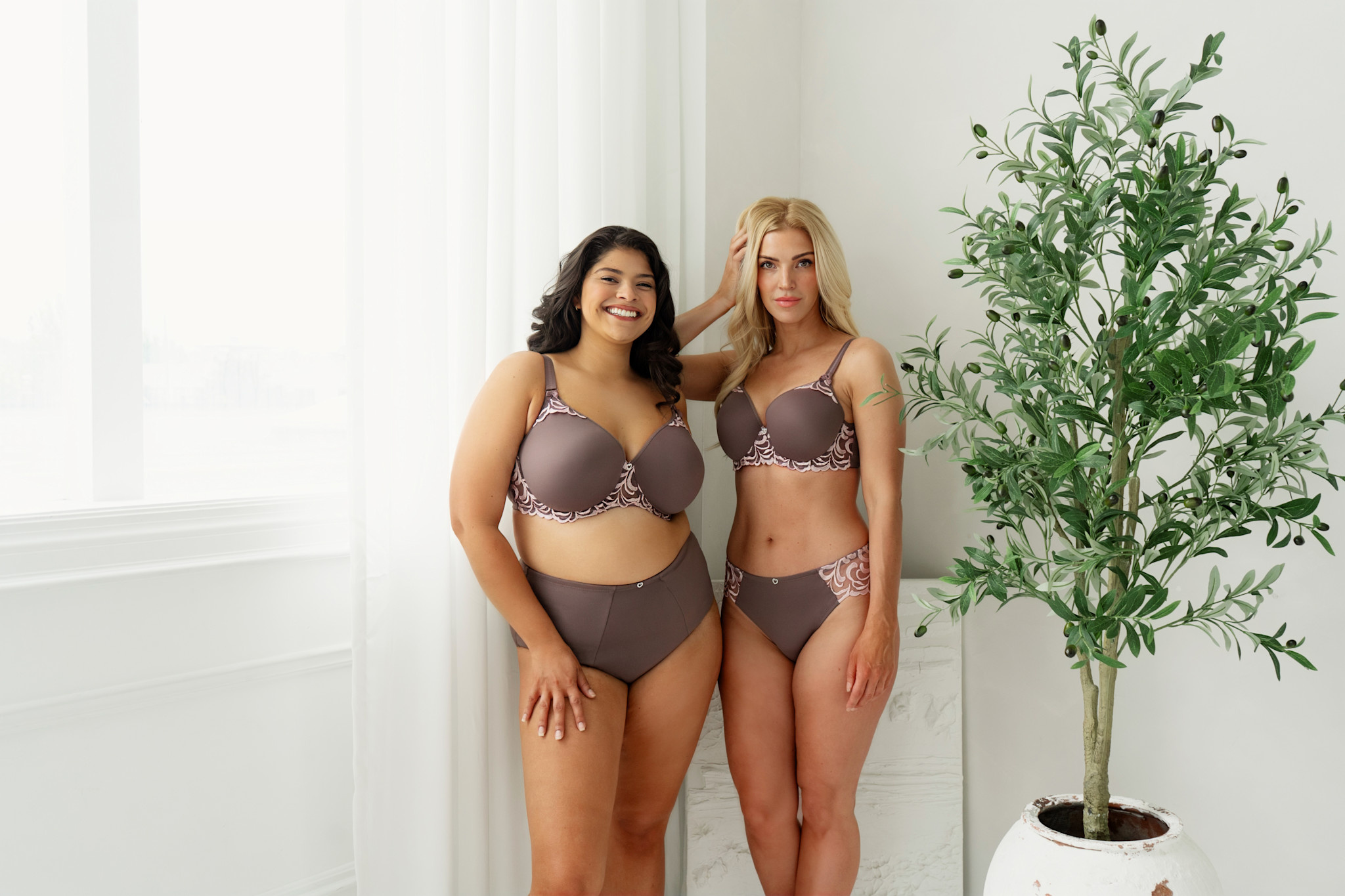 B1824 Ella Moulded Lace