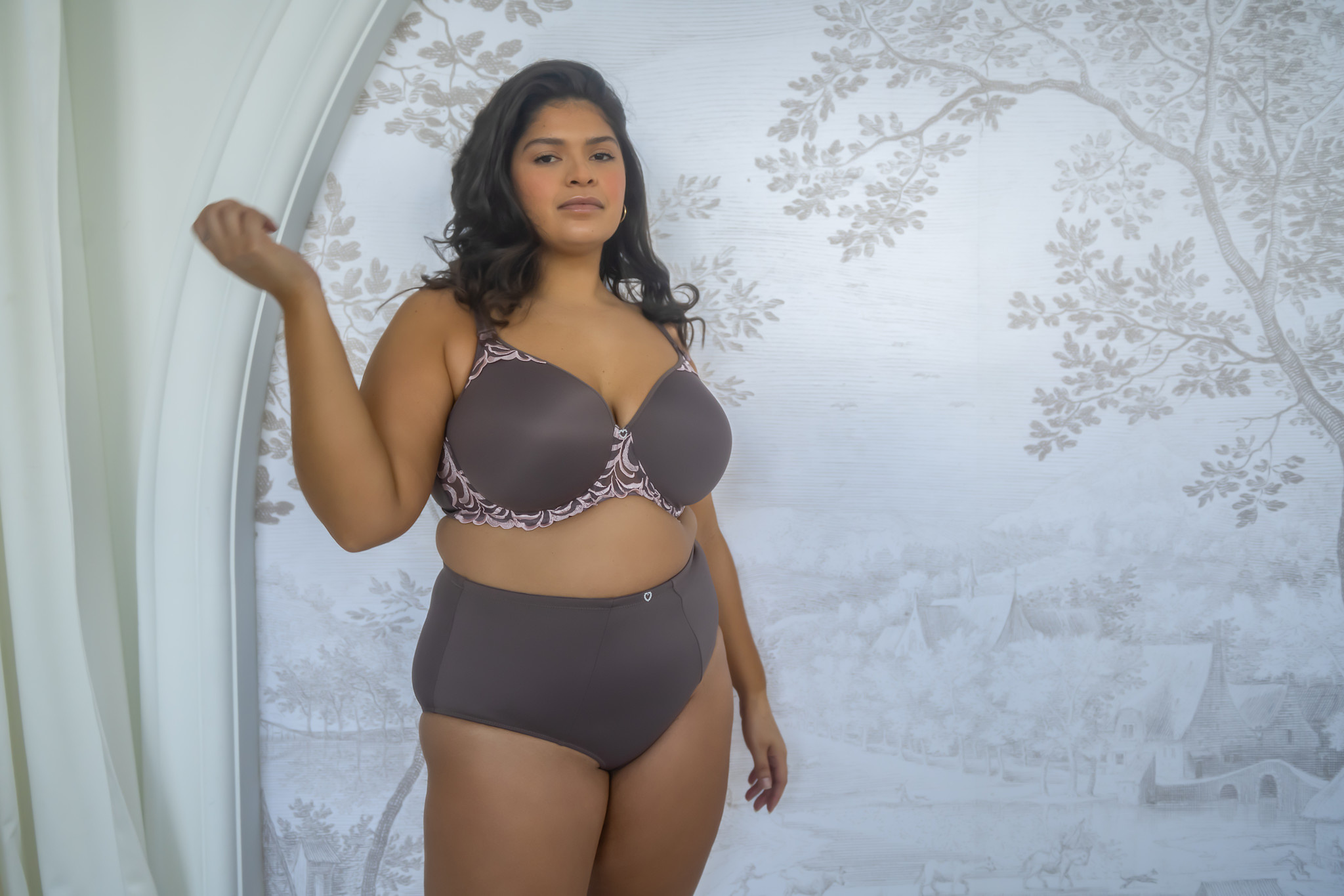 B1824 Ella Moulded Lace