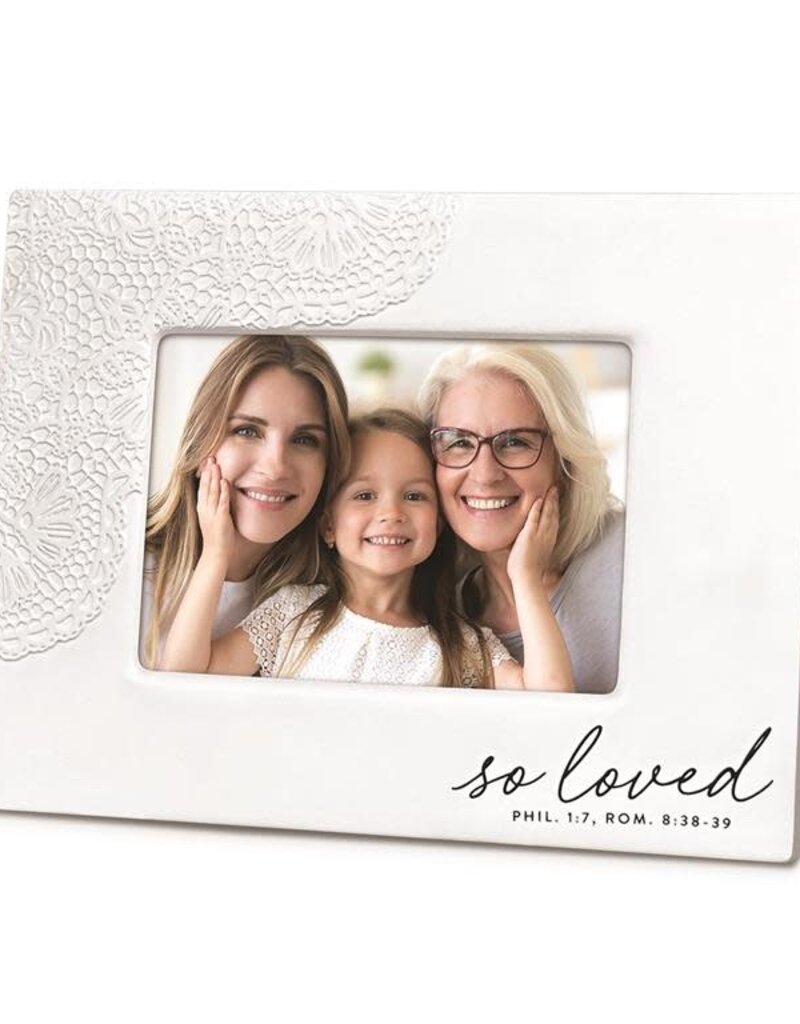 PHOTO FRAME LACE TEXTURED SO LOVED