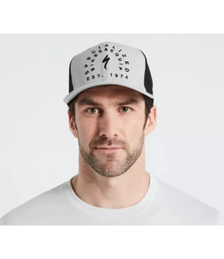 SPECIALIZED New Era Stoke Trucker Hat Dove Grey