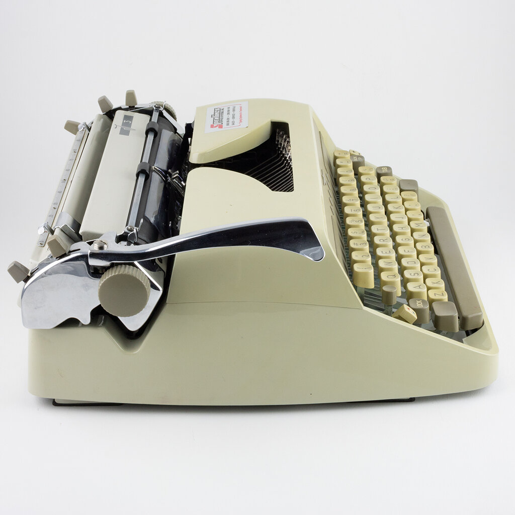 Adler Adler J-3 Typewriter