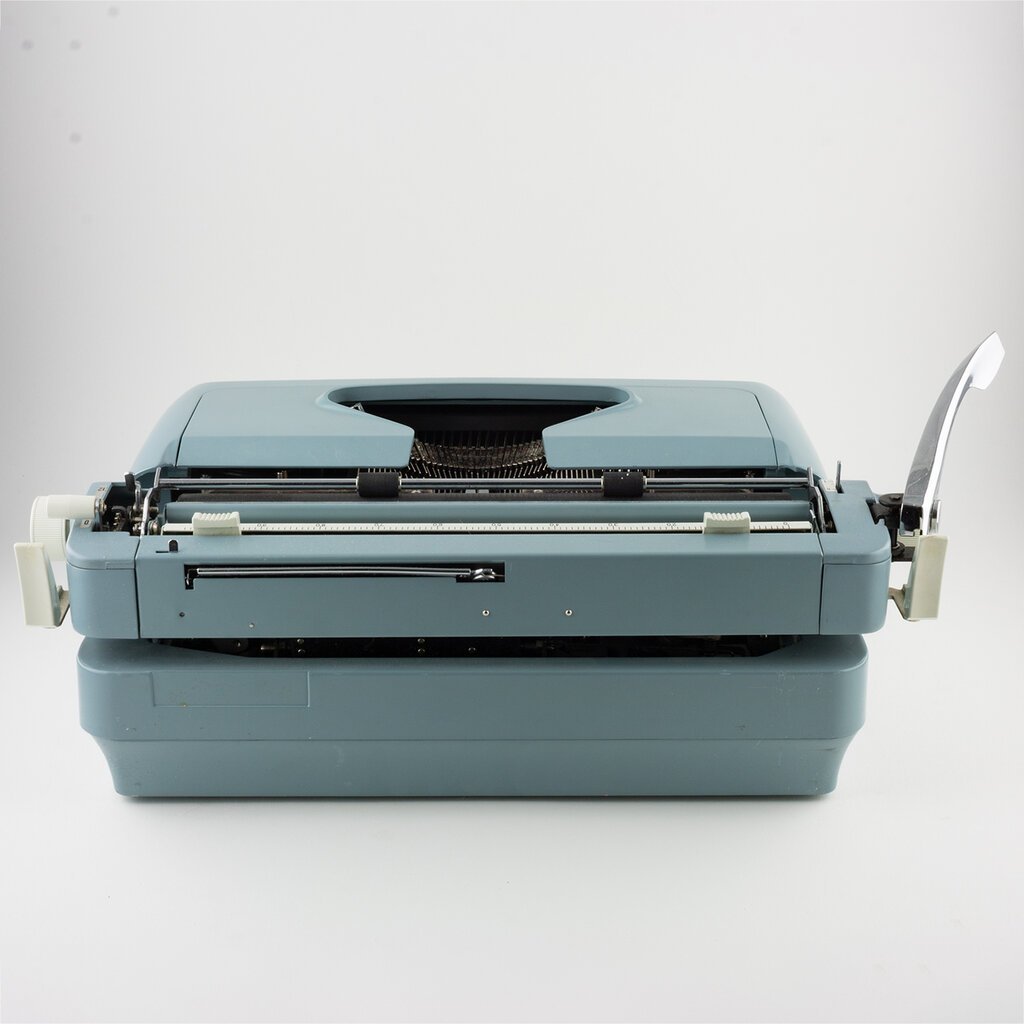 Montgomery Ward Signature 511D Typewriter